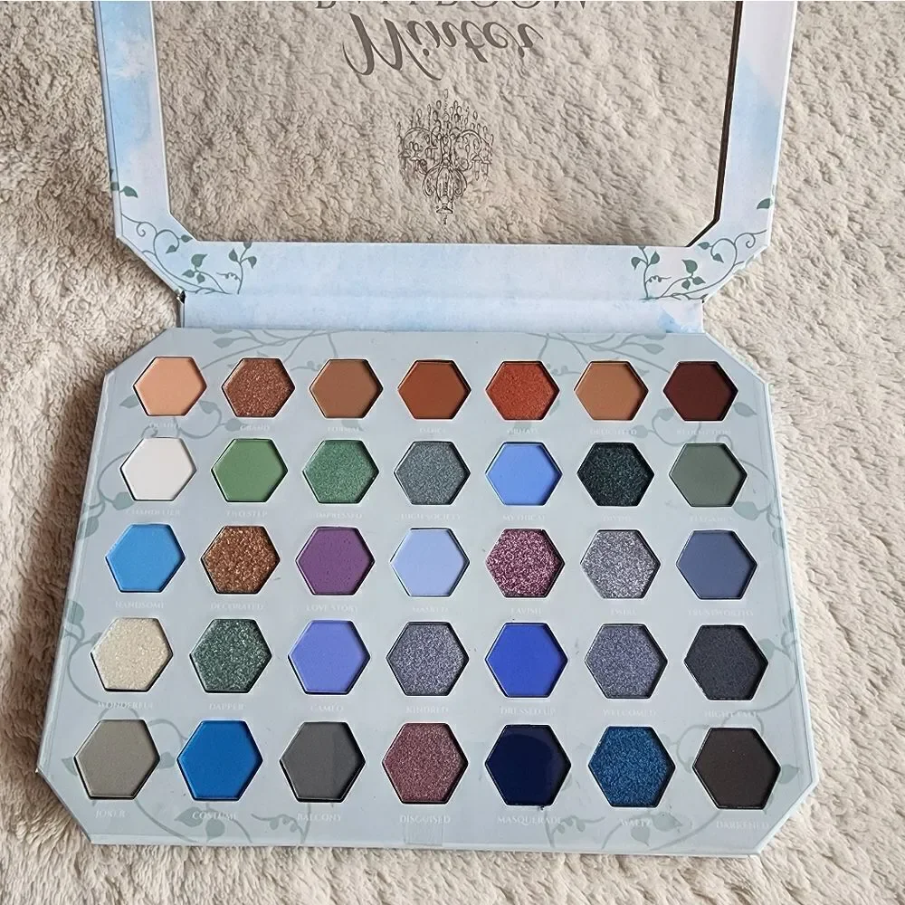 New profusion Cosmetics WINTER BALLROOM 35 Shade Eye Color Palette